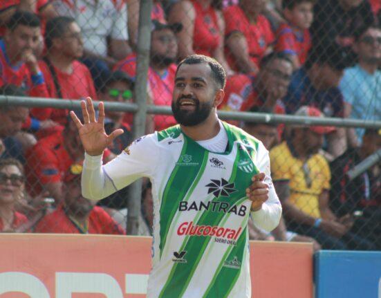 Bradley antigua campeón