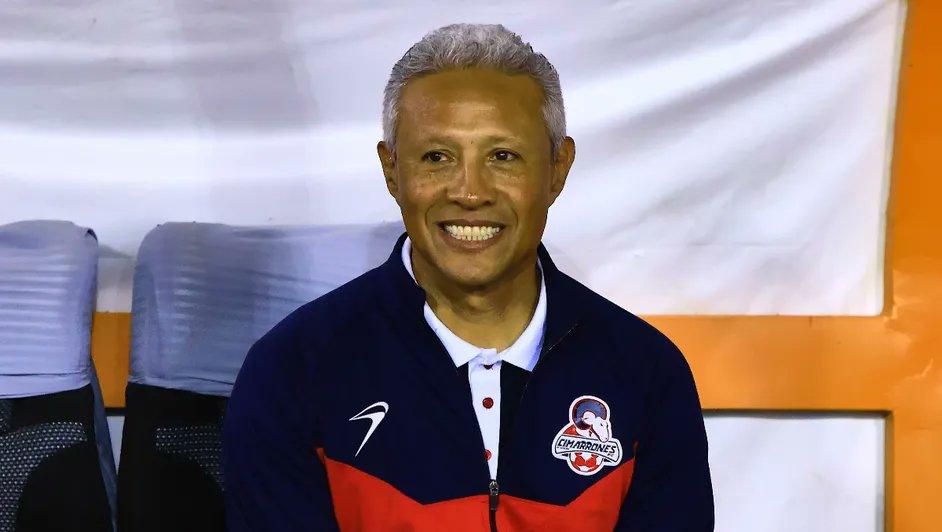 Roberto Hernandez a Comunicaciones